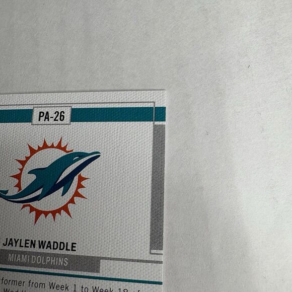 2021 Panini Chronicles - Panini Jaylen Waddle #PA-26 Pink (RC) Rookie Card - Picture 6 of 6